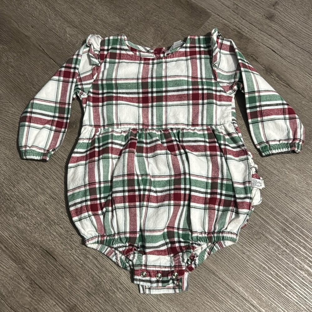 Ruffle butts Christmas bubble